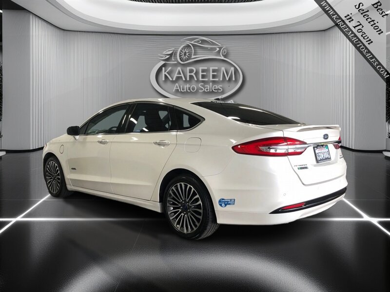 Used 2018 Ford Fusion Energi Titanium FWD image 7