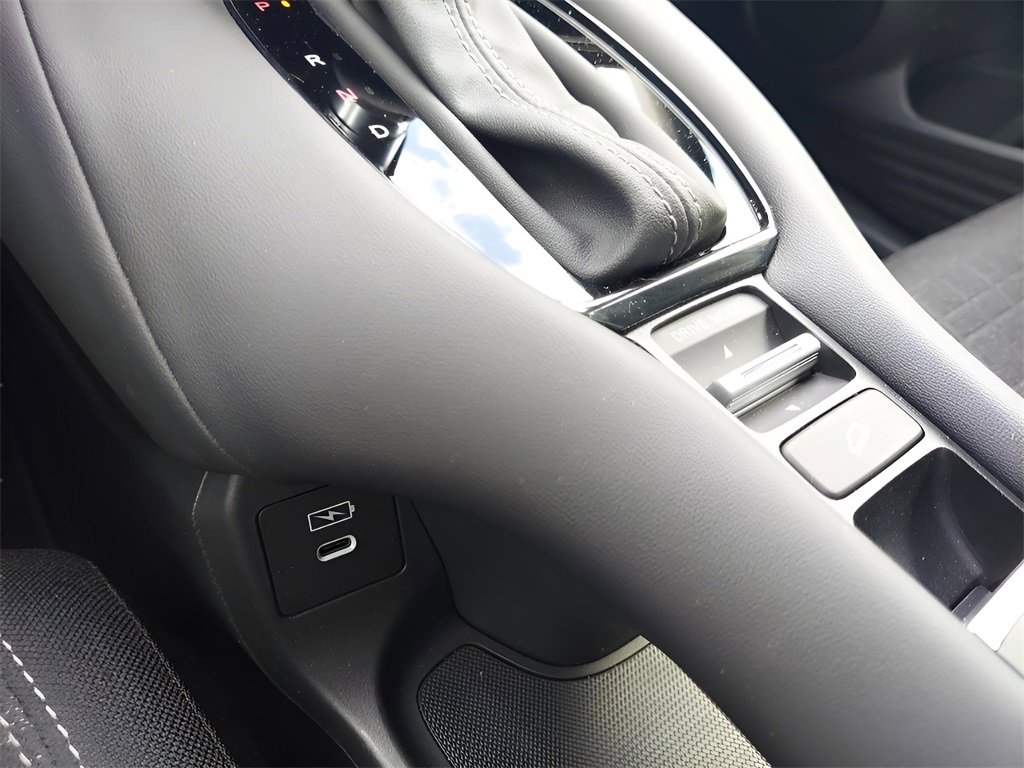 Certified 2025 Honda HR-V LX image 13