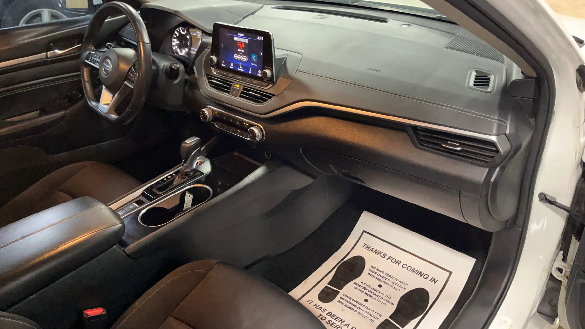 Used 2021 Nissan Altima 2.5 SV w/ SV Premium Package image 17