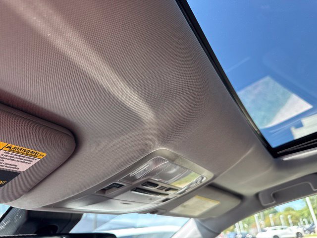 Used 2019 Toyota Highlander Limited AWD/4WD image 21