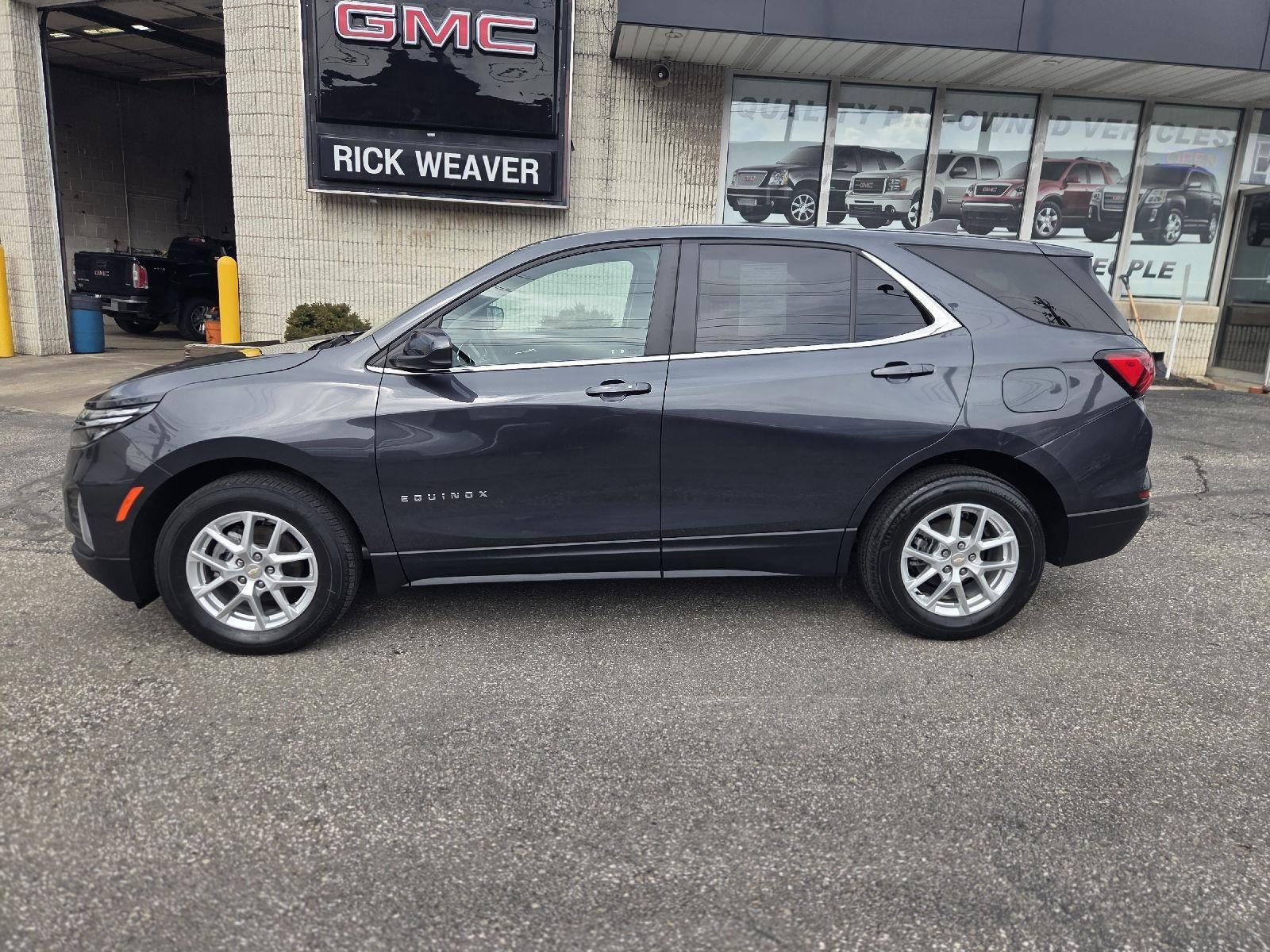 Certified 2023 Chevrolet Equinox LT w/ Driver Convenience Package image 3