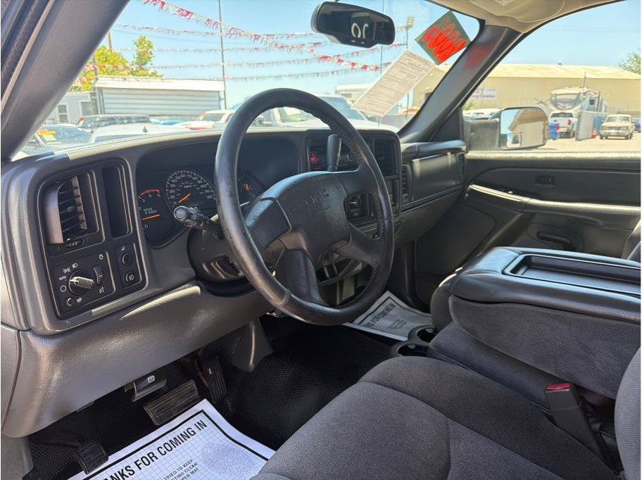 Used 2005 GMC Sierra 3500 SLE w/ Heavy-Duty Power Package RWD image 6