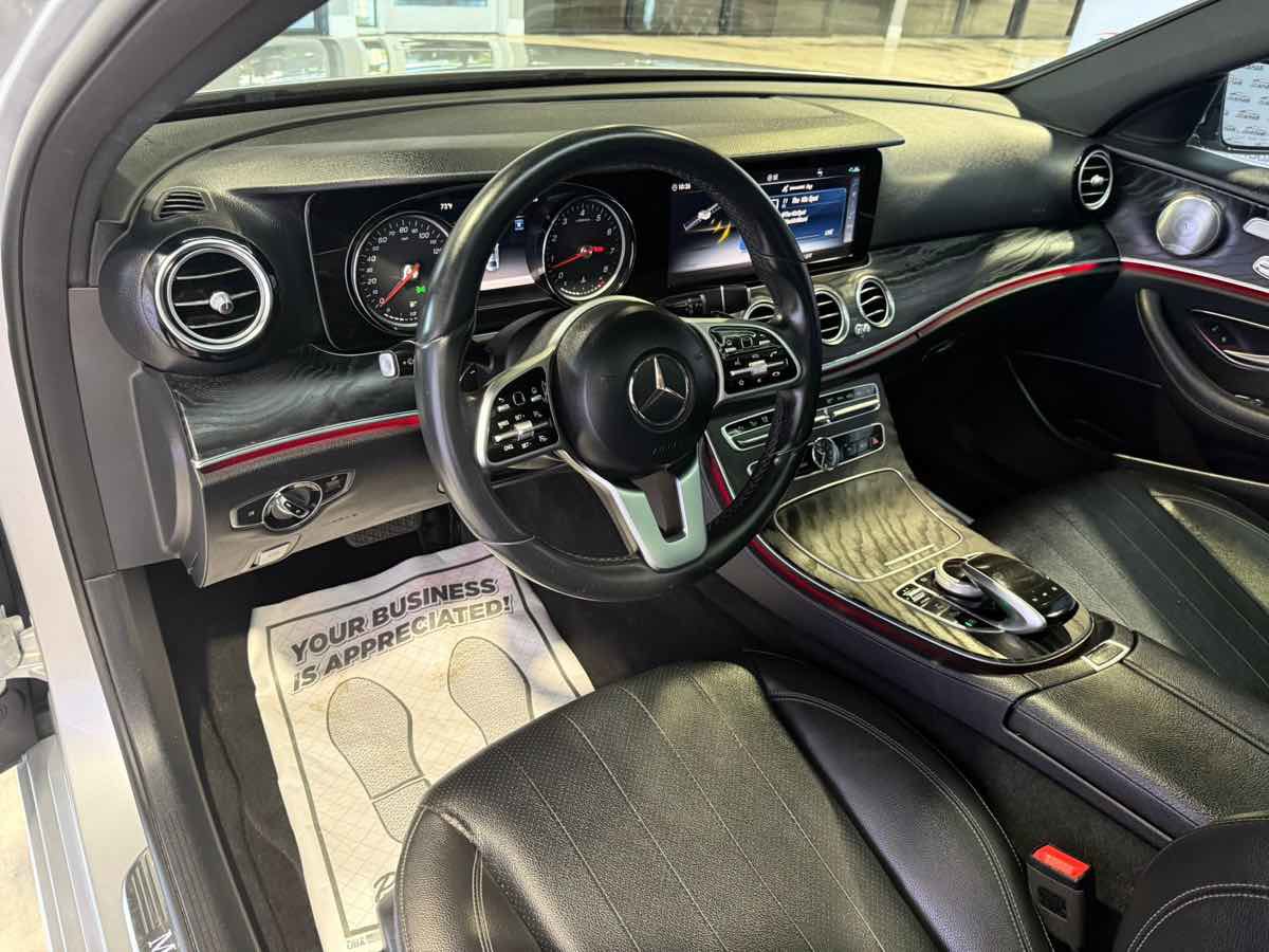 Used 2019 Mercedes-Benz E 300 4MATIC w/ Premium 1 Package image 40
