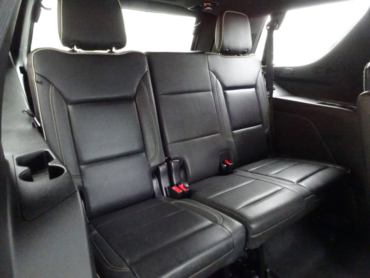 Used 2023 GMC Yukon SLT image 10