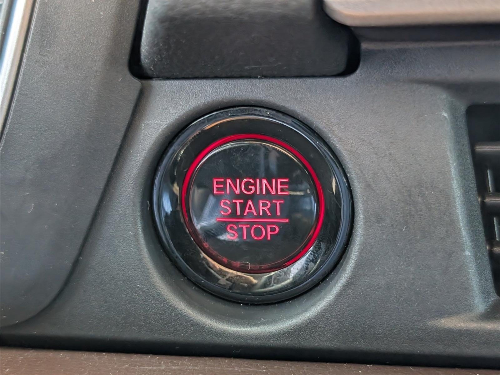 Used 2025 Honda Pilot Elite image 28