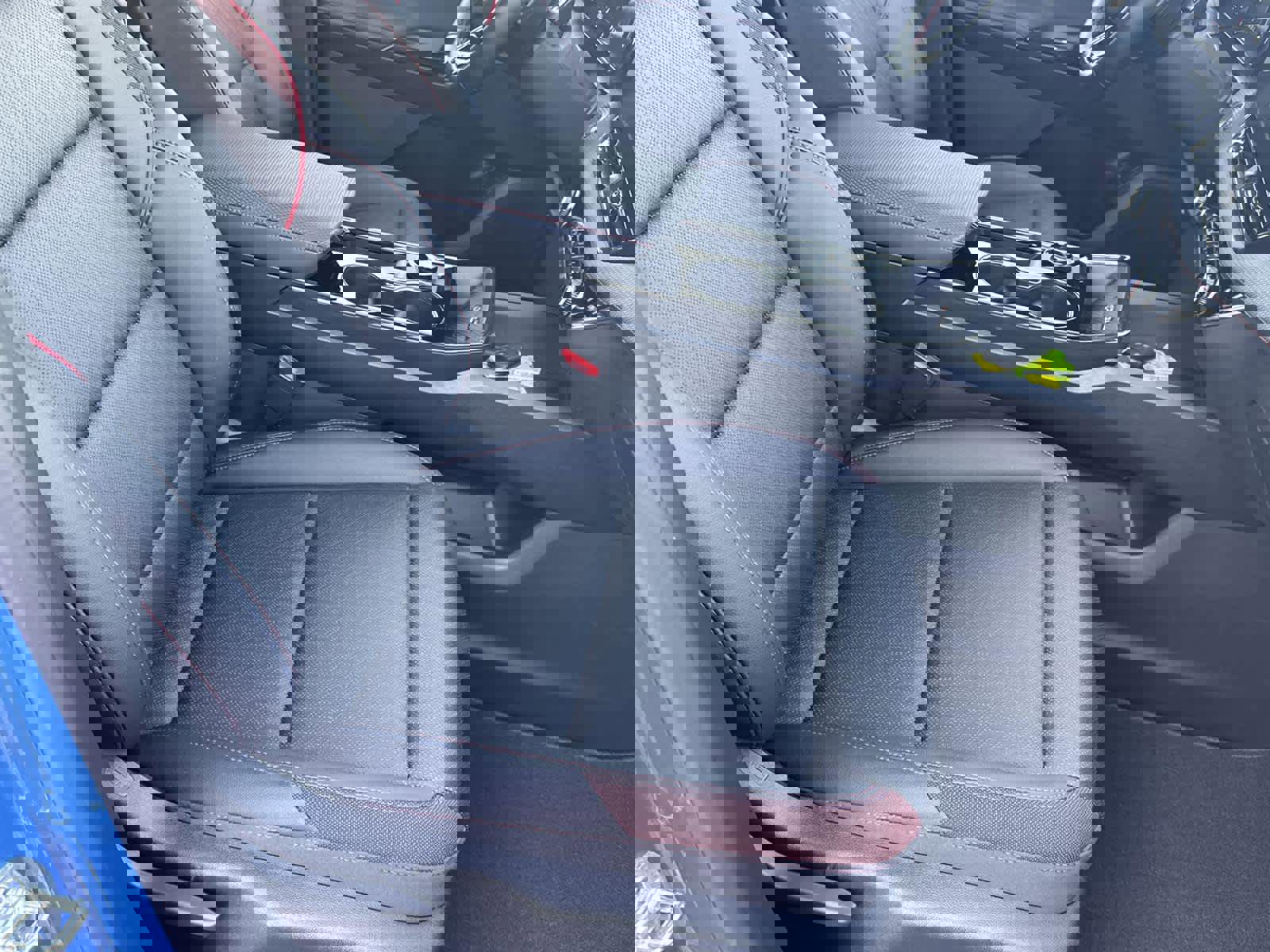 Used 2025 Chevrolet Equinox RS image 16