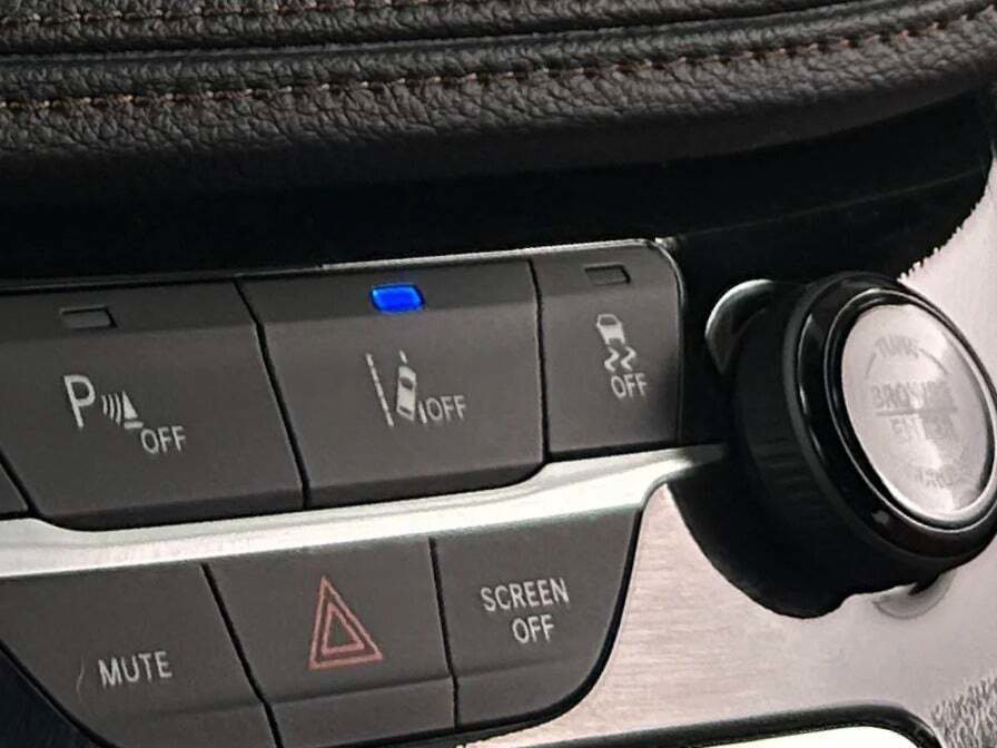 New 2026 Chrysler Pacifica Pinnacle image 32