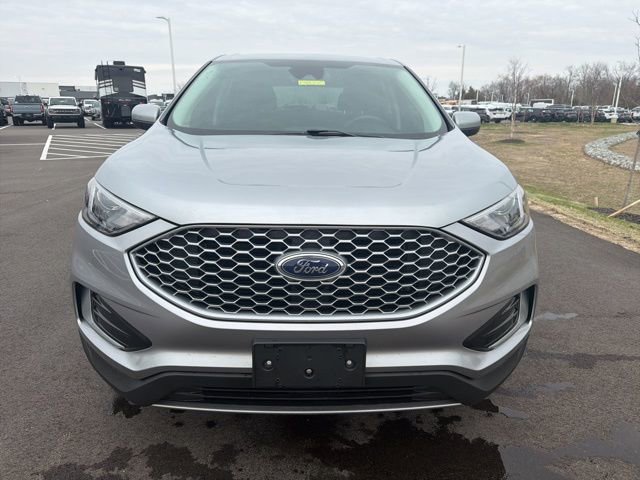 Used 2023 Ford Edge SEL AWD/4WD image 3