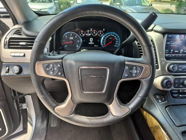Used 2017 GMC Yukon XL Denali RWD image 12