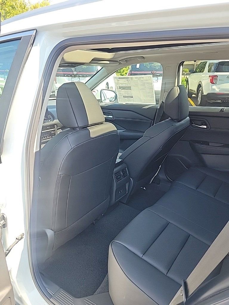 New 2026 Nissan Rogue SV w/ SV Premium Package image 27