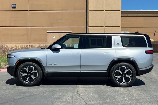 Used 2024 Rivian R1S Adventure AWD/4WD image 7