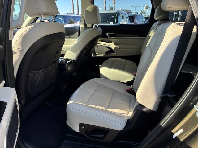 Certified 2021 Kia Telluride EX w/ EX Premium Package AWD/4WD image 8