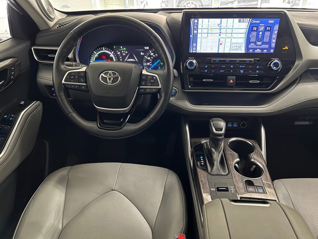 Used 2022 Toyota Highlander Platinum image 35