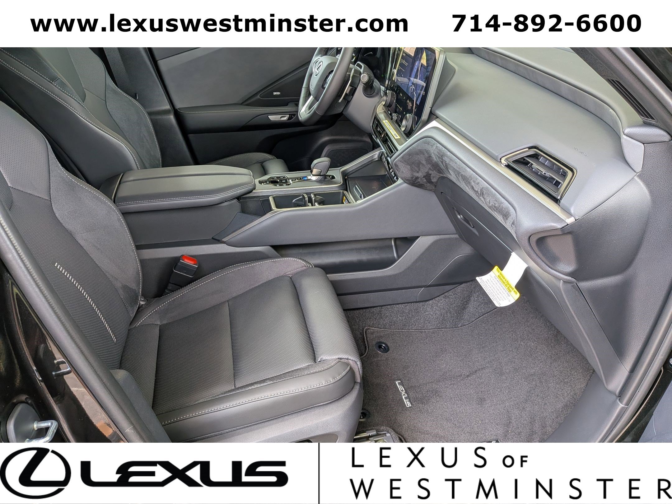 New 2026 Lexus TX 550h AWD Plug-In Hybrid image 4