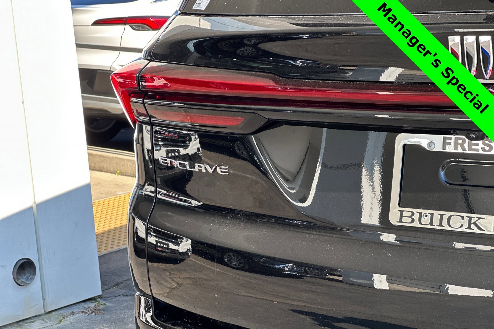 New 2025 Buick Enclave Sport Touring w/ Super Cruise Package image 7