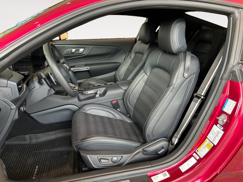 Used 2025 Ford Mustang GT Premium w/ GT Performance Package RWD image 15