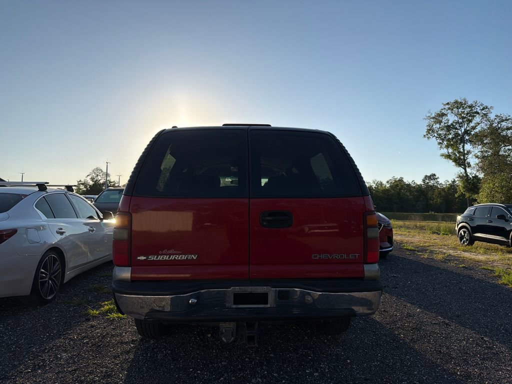 Used 2000 Chevrolet Suburban LS w/ LS Preferred Equipment Group RWD image 6