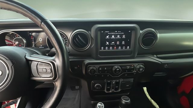 Used 2021 Jeep Gladiator Willys image 10