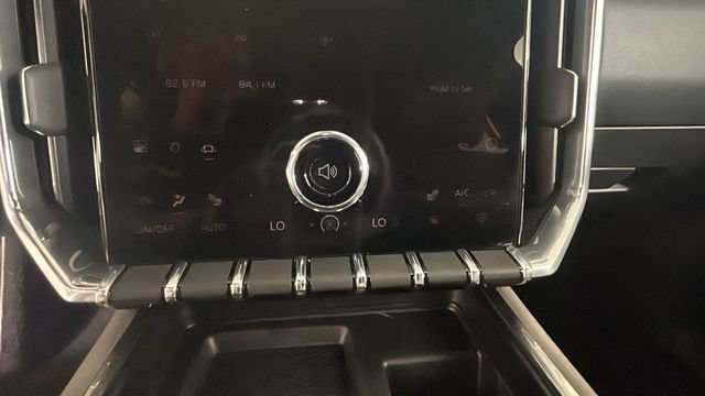 New 2025 GMC Acadia Elevation w/ Black Edition AWD/4WD image 23