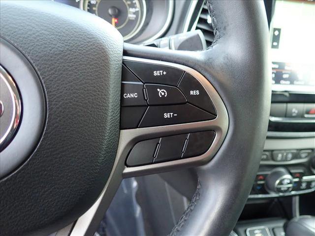 Used 2020 Jeep Cherokee Limited w/ Trailer Tow Group AWD/4WD image 16