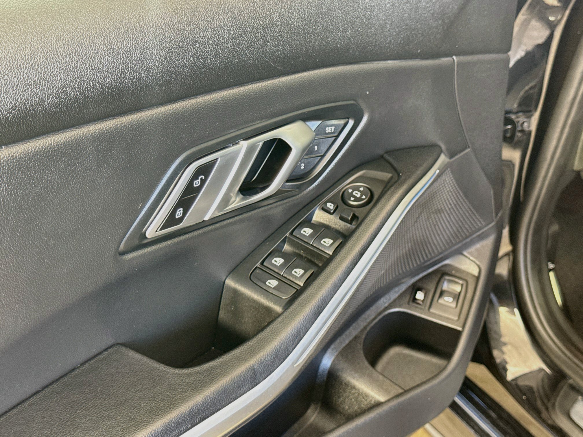 Used 2022 BMW 330e w/ M Sport Package RWD image 20