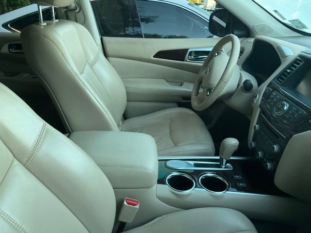 Used 2015 Nissan Pathfinder SL w/ SL Premium Package FWD image 4