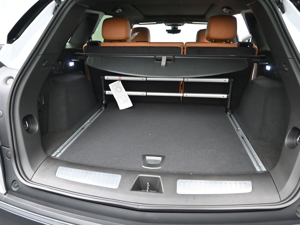 New 2026 Cadillac XT5 Premium Luxury AWD/4WD image 17