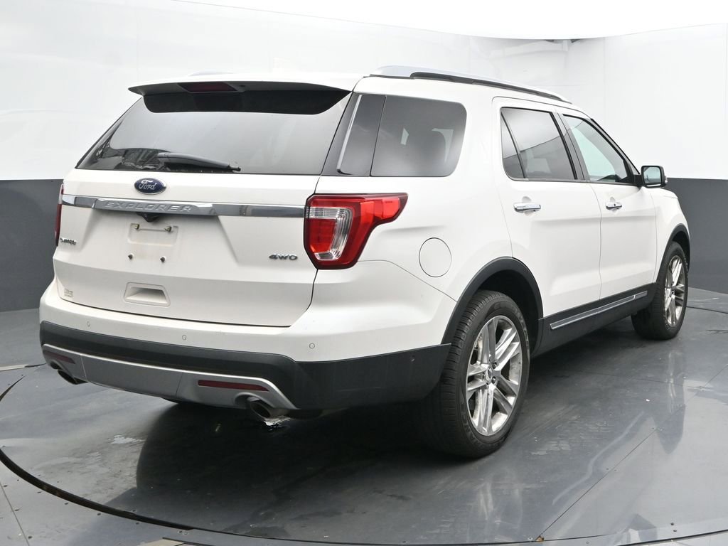 Used 2017 Ford Explorer Limited w/ Equipment Group 301A image 9