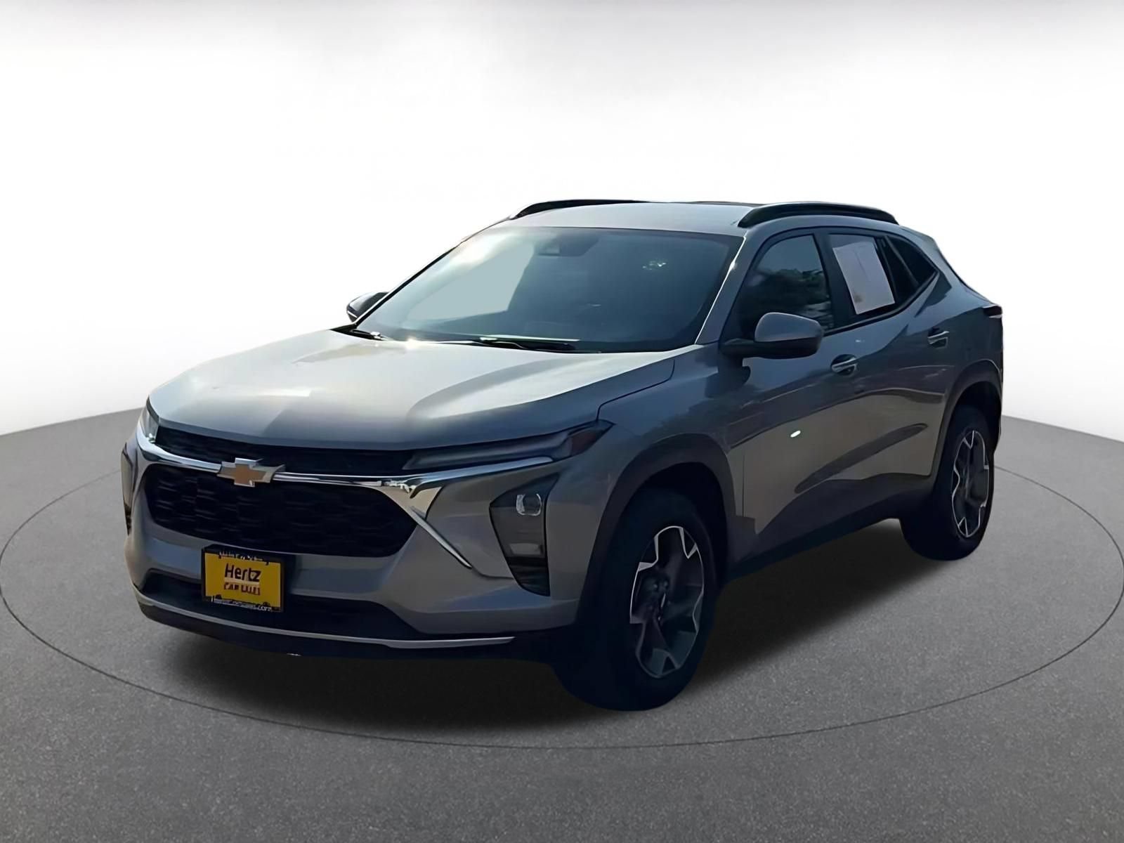 Used 2025 Chevrolet Trax LT FWD image 7