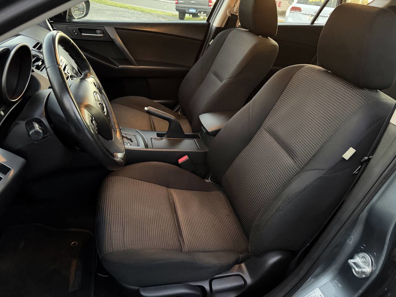 Used 2013 MAZDA MAZDA3 i Touring image 20