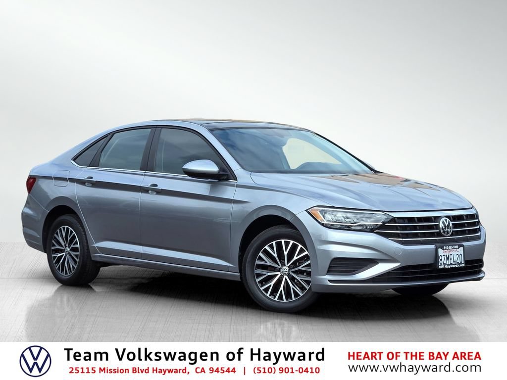 Used 2021 Volkswagen Jetta SE FWD image 1