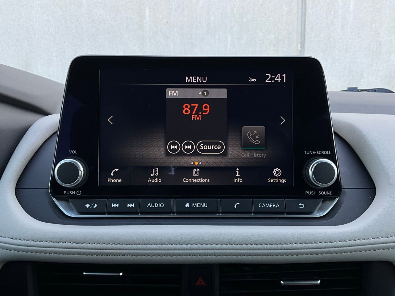 Used 2025 Nissan Rogue SV image 29