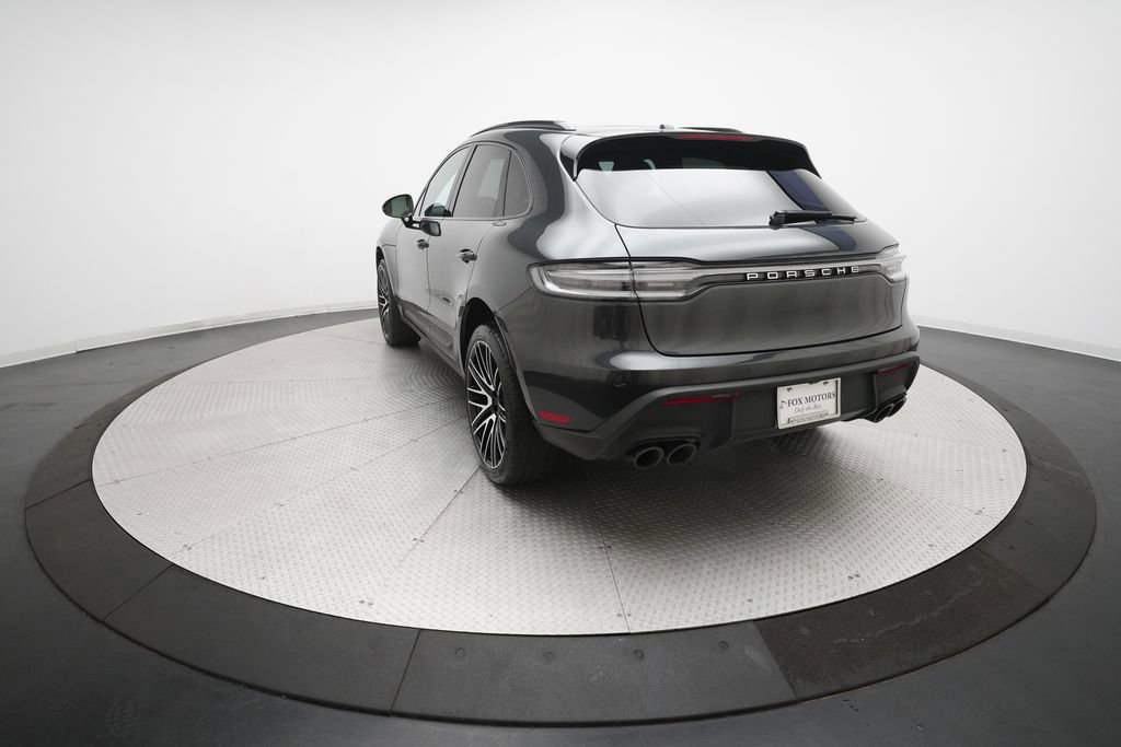Certified 2026 Porsche Macan image 7