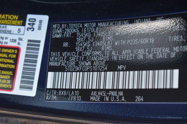 Used 2023 Toyota Sienna Limited image 46