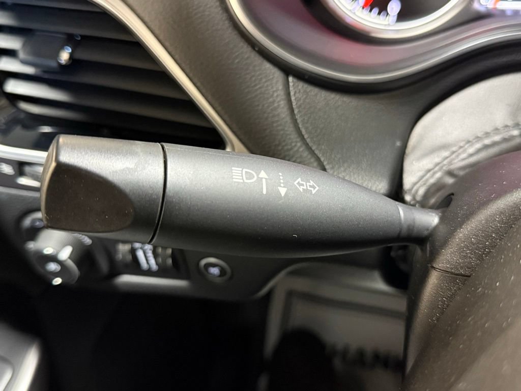 Certified 2020 Jeep Cherokee Limited AWD/4WD image 17