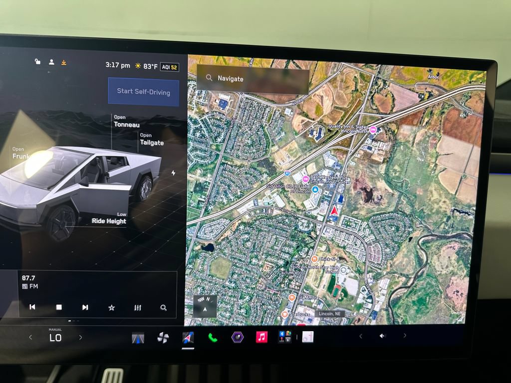 Used 2024 Tesla Cybertruck Cyberbeast AWD/4WD image 40