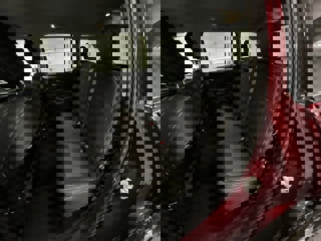 Used 2023 Jeep Grand Cherokee Laredo image 24