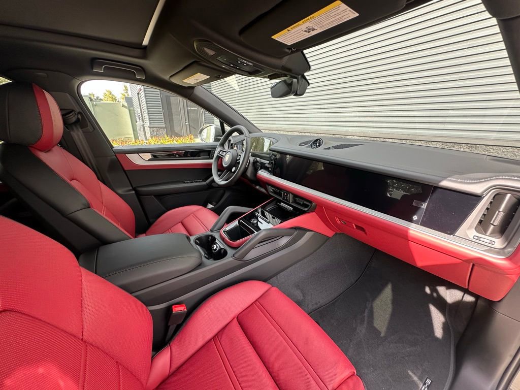 Used 2026 Porsche Cayenne S image 45
