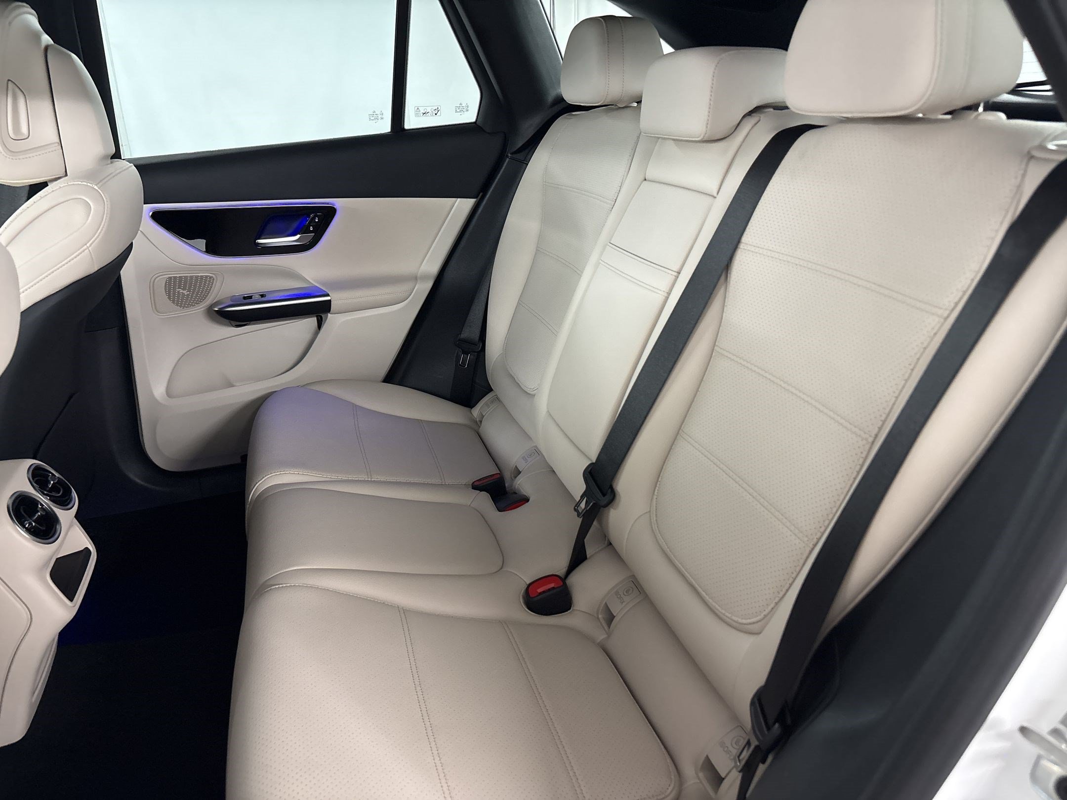 Certified 2025 Mercedes-Benz GLC 350e 4MATIC image 22