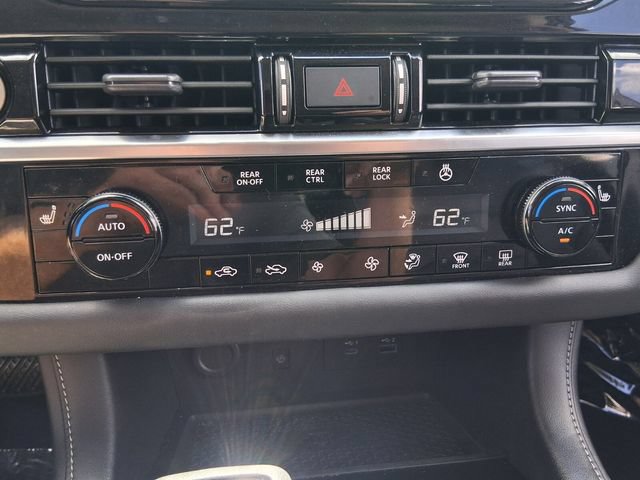 Used 2024 Nissan Pathfinder SL FWD image 25