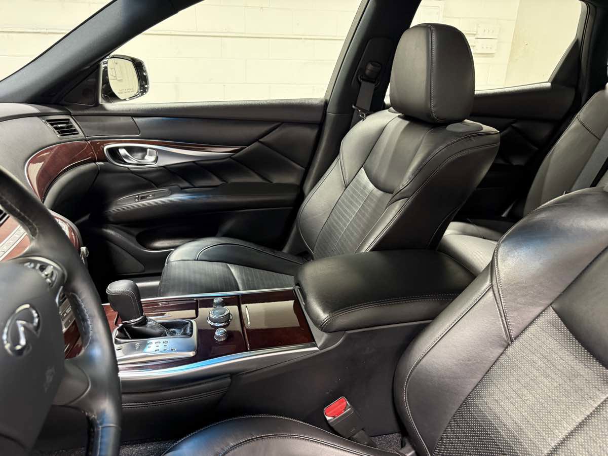 Used 2016 INFINITI Q70 3.7 w/ Technology Package AWD/4WD image 14