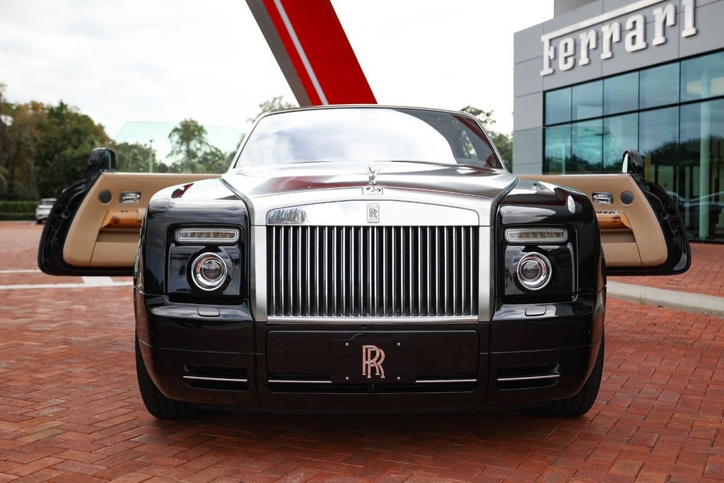 Used 2010 Rolls-Royce Phantom Drophead Coupe image 34