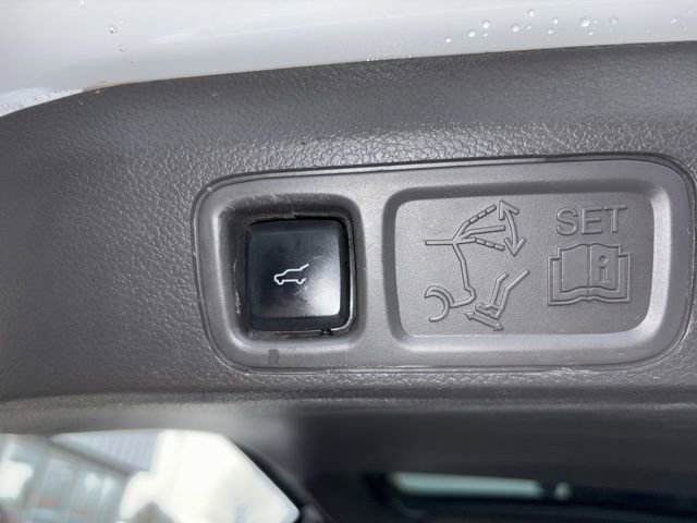 Used 2021 Ford Expedition XLT image 17