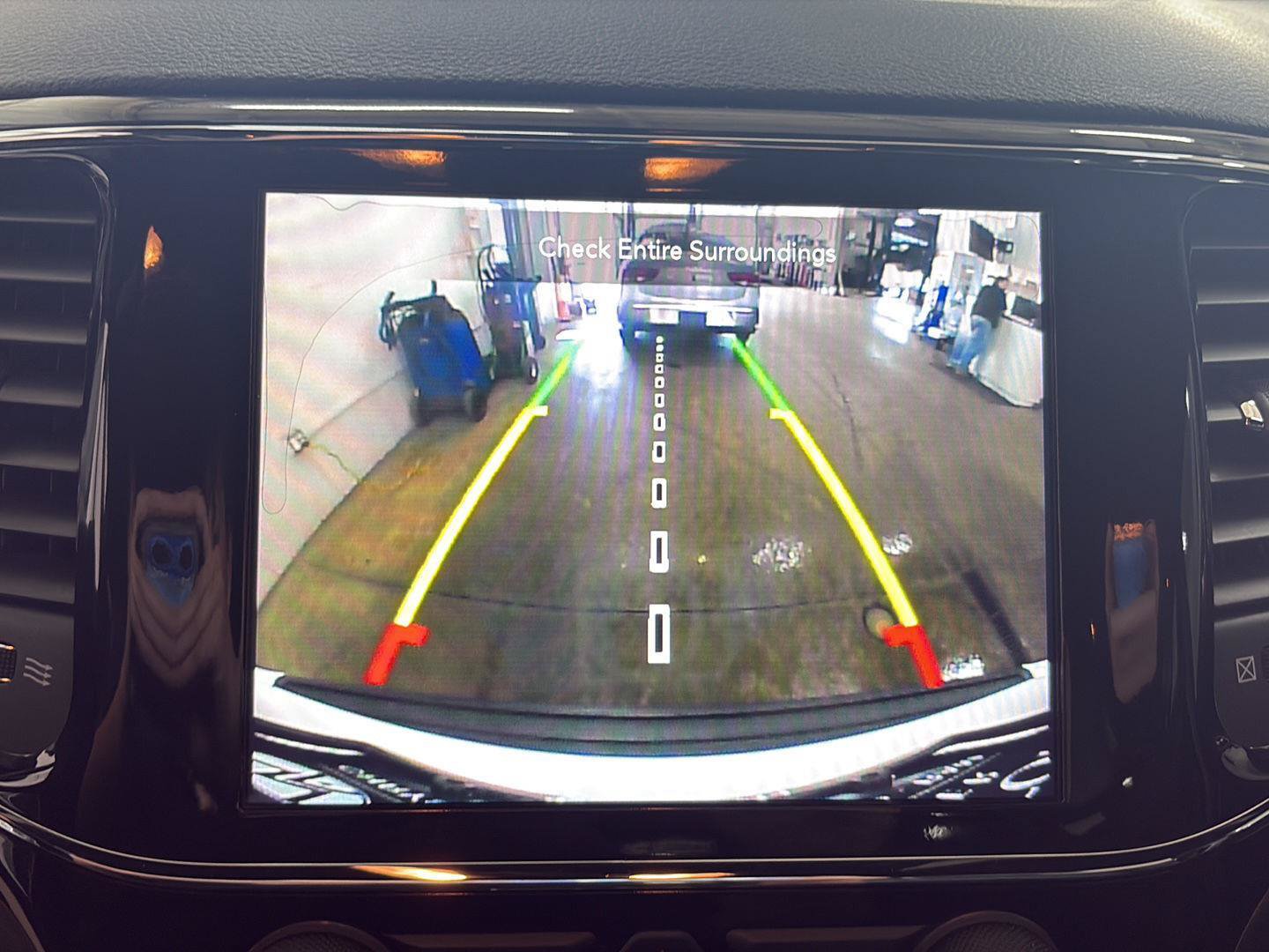 Used 2020 Jeep Grand Cherokee Altitude AWD/4WD image 14