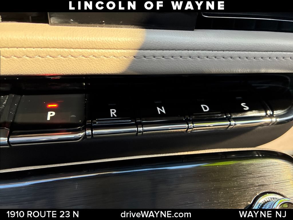 Certified 2023 Lincoln Nautilus Reserve w/ Luxury Package AWD/4WD image 22