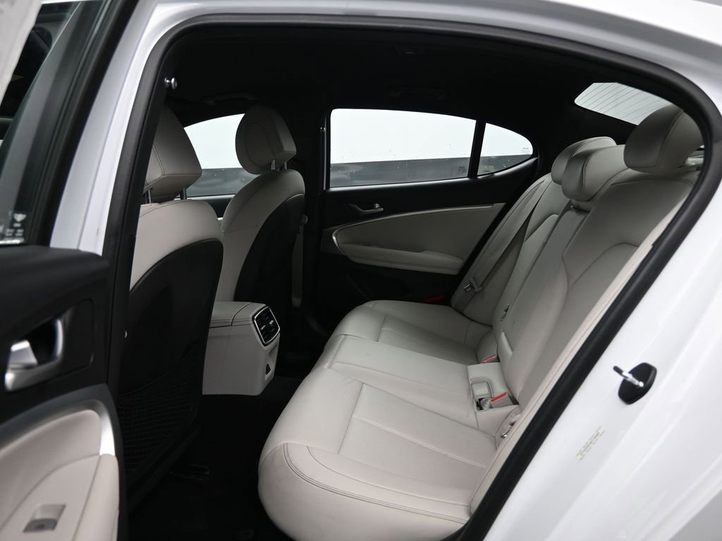 Used 2024 Genesis G70 2.5T image 30