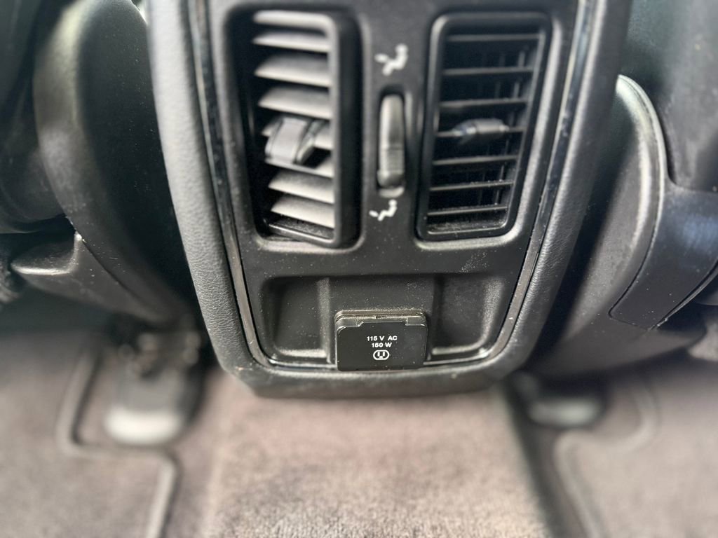 Used 2018 Jeep Grand Cherokee Altitude image 25
