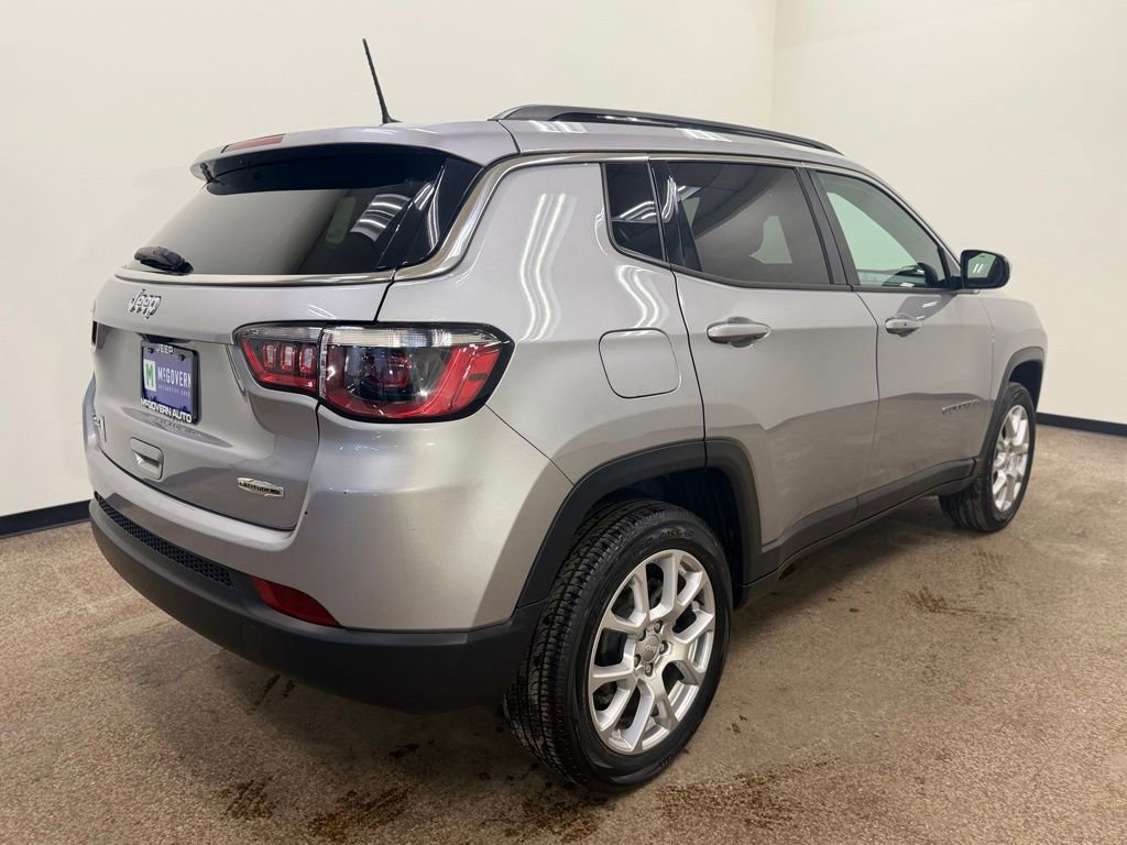 Used 2023 Jeep Compass Latitude w/ Sun and Sound Group image 6