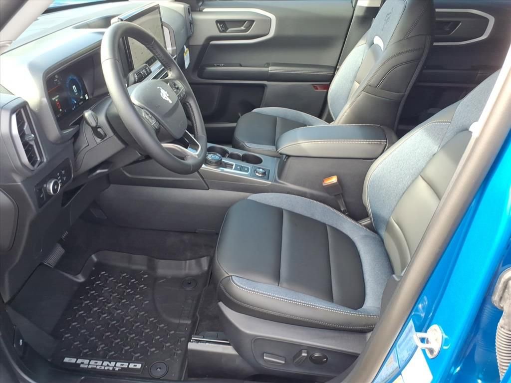 New 2025 Ford Bronco Sport Outer Banks w/ Outer Banks Tech Package+ AWD/4WD image 3