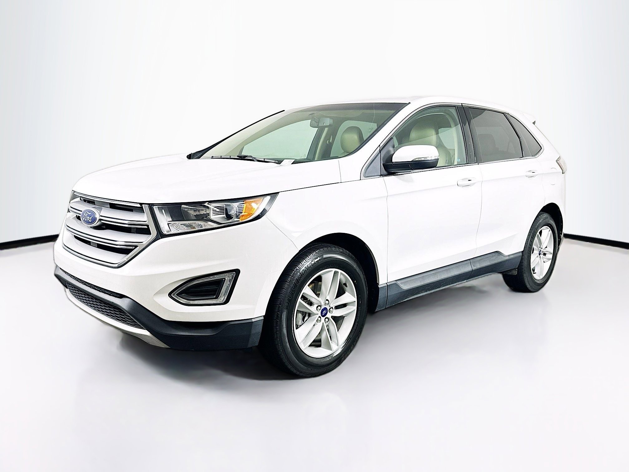 Used 2016 Ford Edge SEL w/ Equipment Group 201A image 3